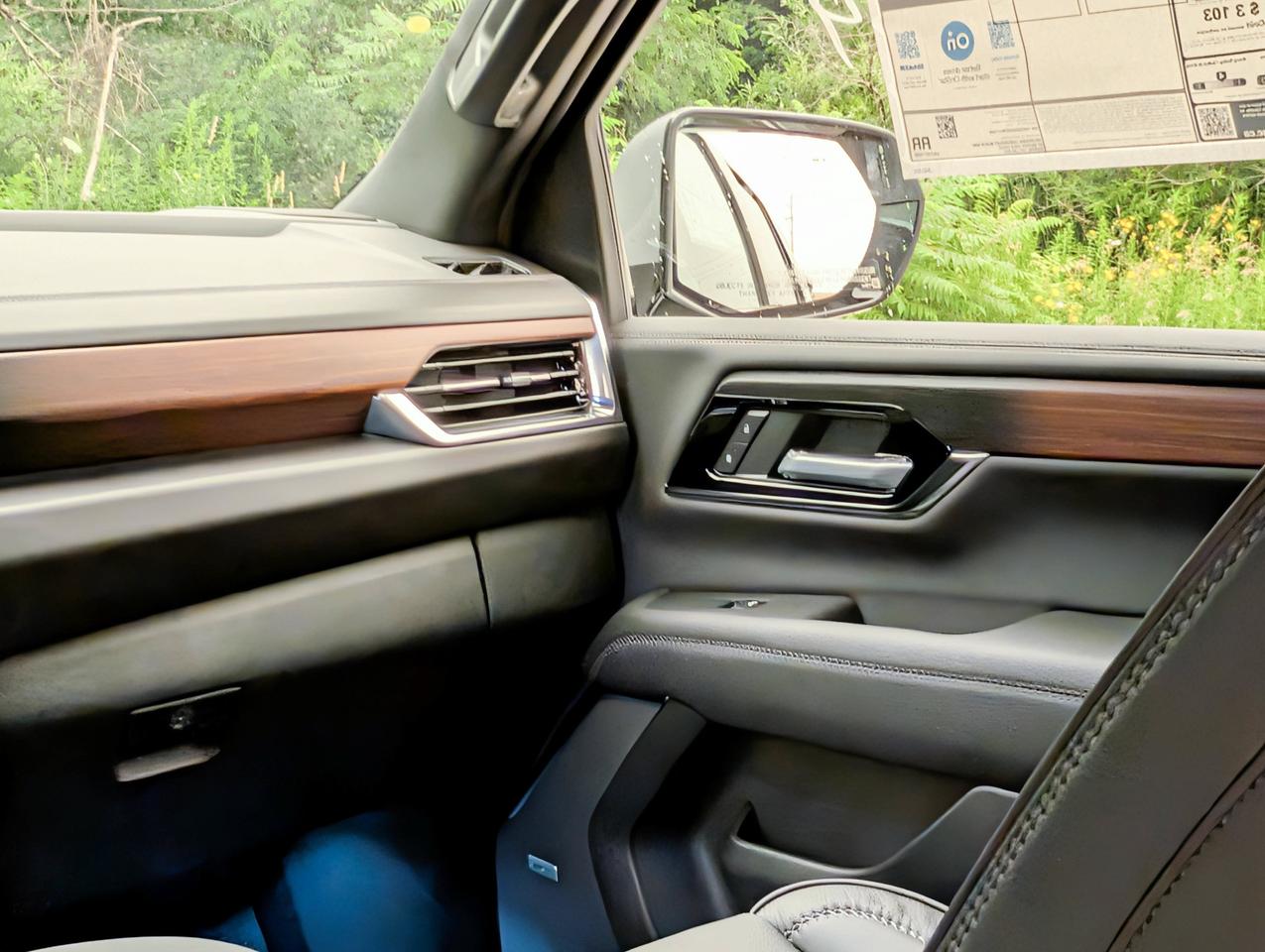 2026 GMC Yukon Denali Photo