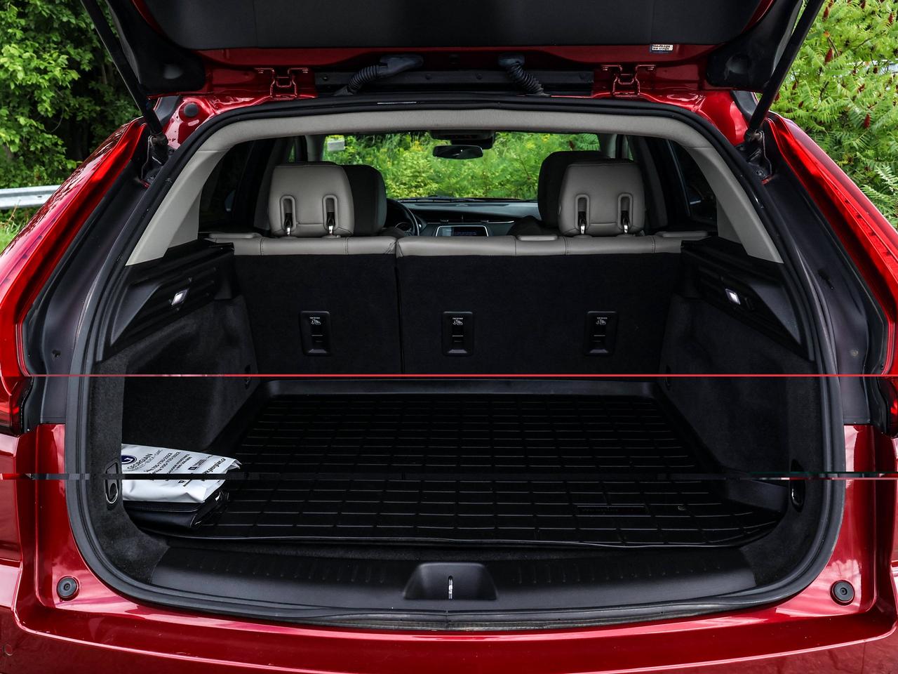 2020 Cadillac XT4 AWD Luxury Photo