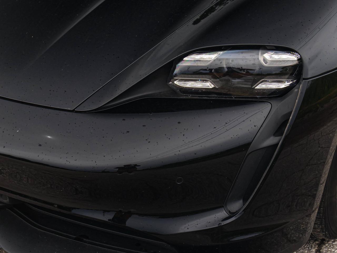 2021 Porsche Taycan 4S Photo