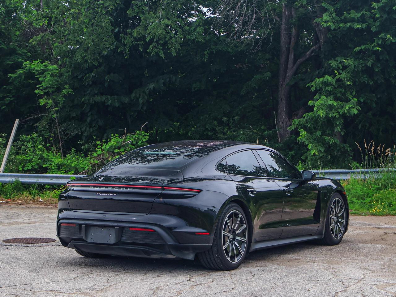 2021 Porsche Taycan 4S Photo