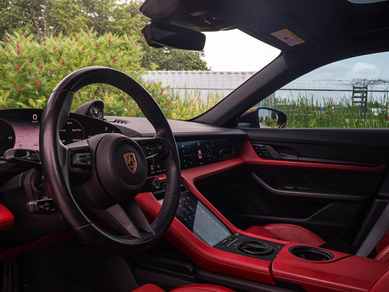 2021 Porsche Taycan 4S Photo