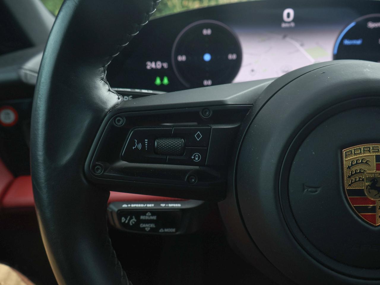 2021 Porsche Taycan 4S Photo