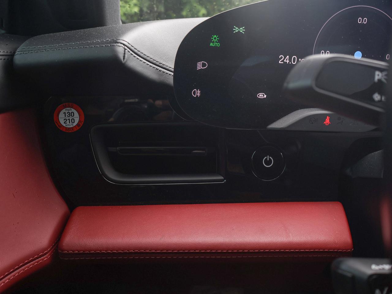 2021 Porsche Taycan 4S Photo