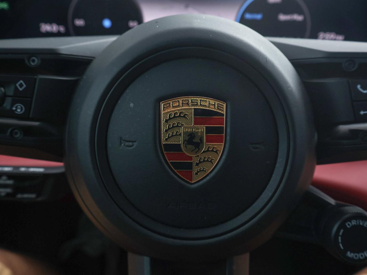 2021 Porsche Taycan 4S Photo