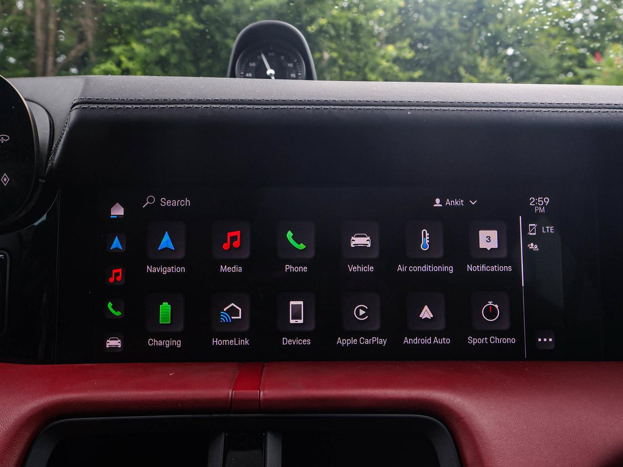 2021 Porsche Taycan 4S Photo