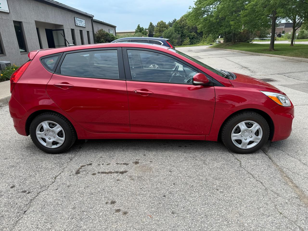 2015 Hyundai Accent 5dr HB Auto GLS,SUNROOF,BLUETOOTH,CERTIFIED! Photo
