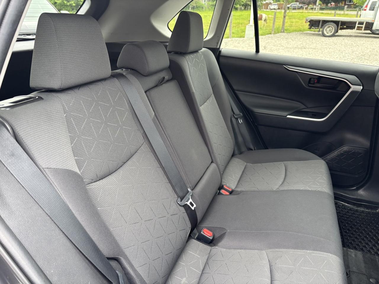2021 Toyota RAV4 Hybrid LE ~ONTARIO CAR~ Photo