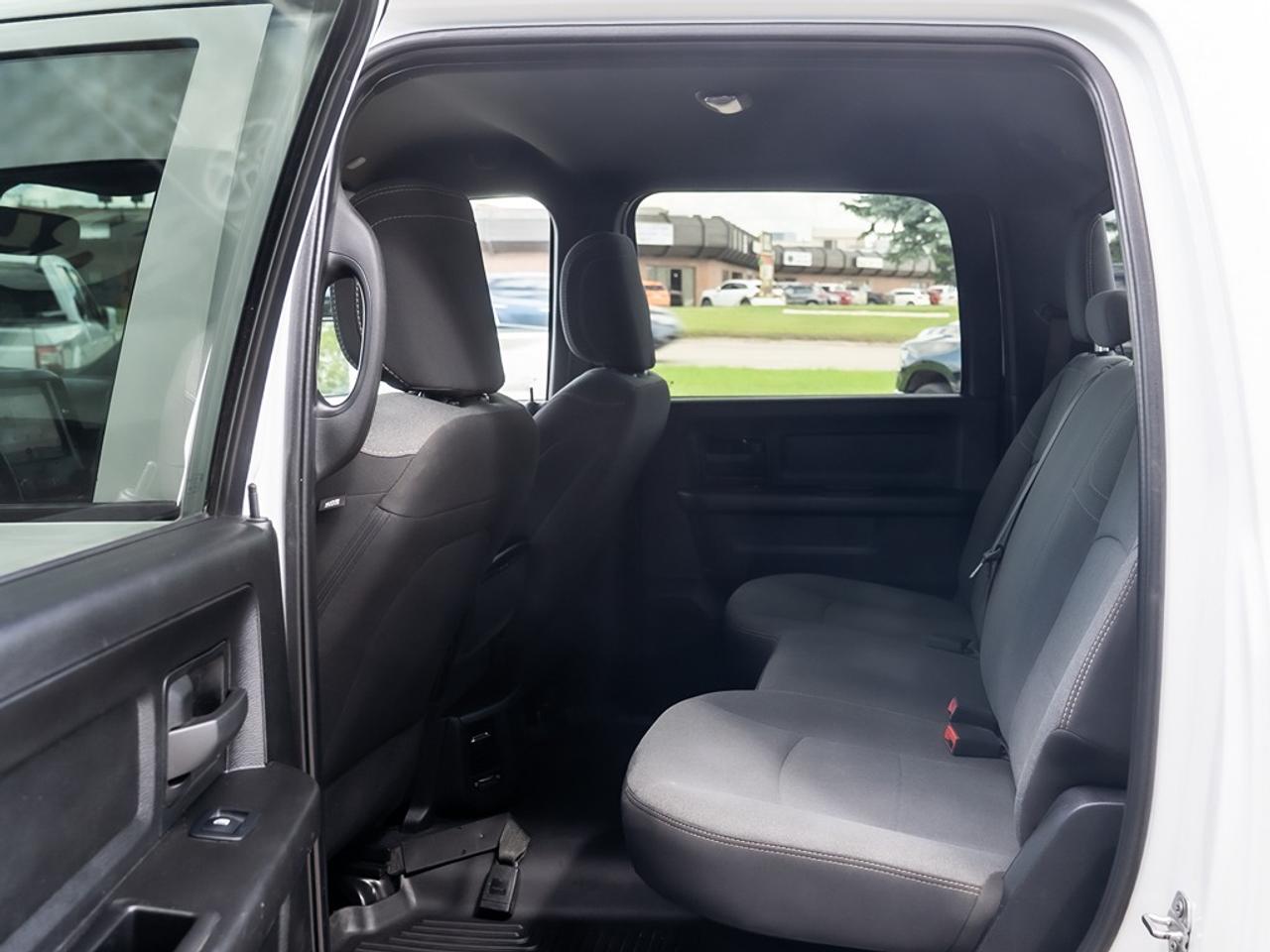 2022 RAM 2500 Tradesman 4x4 Crew Cab 6'4" Box Photo17