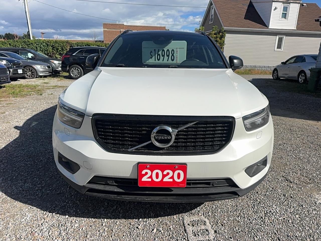 2020 Volvo XC40 R-Design - Photo #1