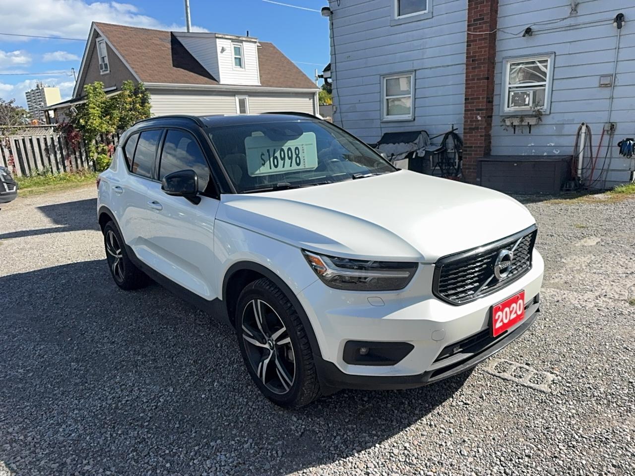2020 Volvo XC40 R-Design Photo5