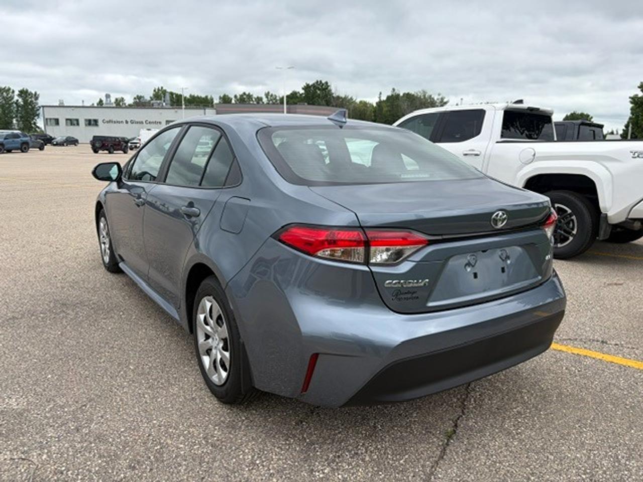 2026 Toyota Corolla LE Photo2