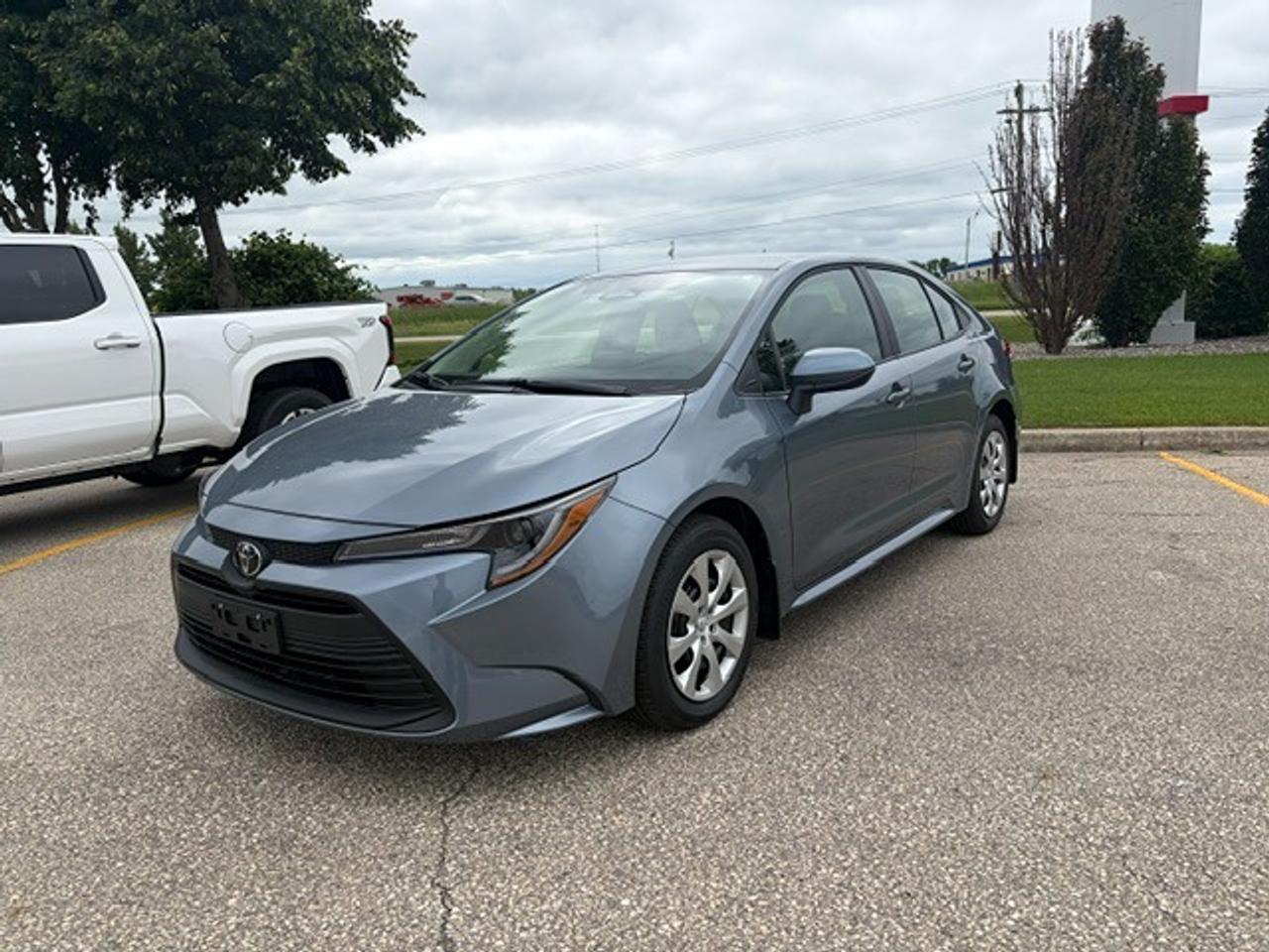 2026 Toyota Corolla LE Photo0