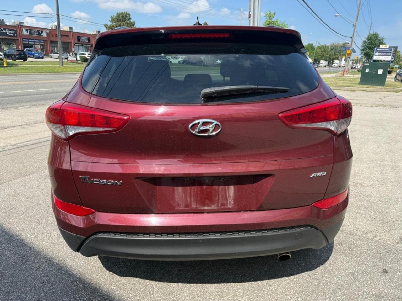 2017 Hyundai Tucson SE AWD /LEATHER /PANO SUNROOF /CLEAN CARFAX - Photo #6