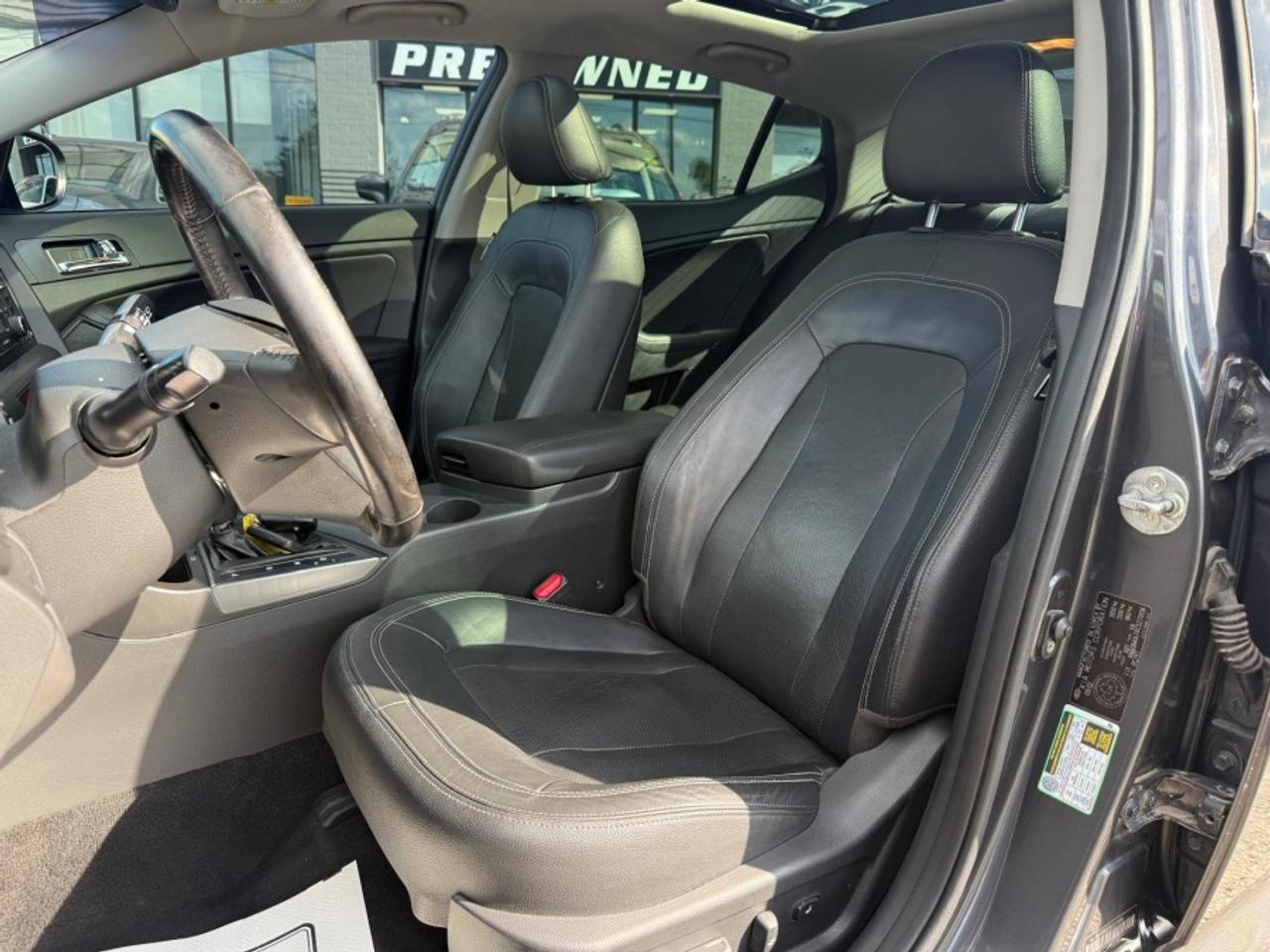 2012 Kia Optima EX /LEATHER /LOW MILEAGE /SUNROOF /REAR CAM - Photo #10