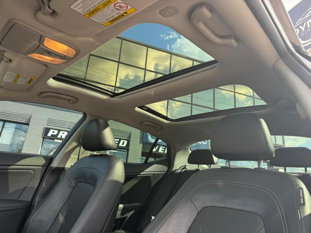 2012 Kia Optima EX /LEATHER /LOW MILEAGE /SUNROOF /REAR CAM - Photo #9
