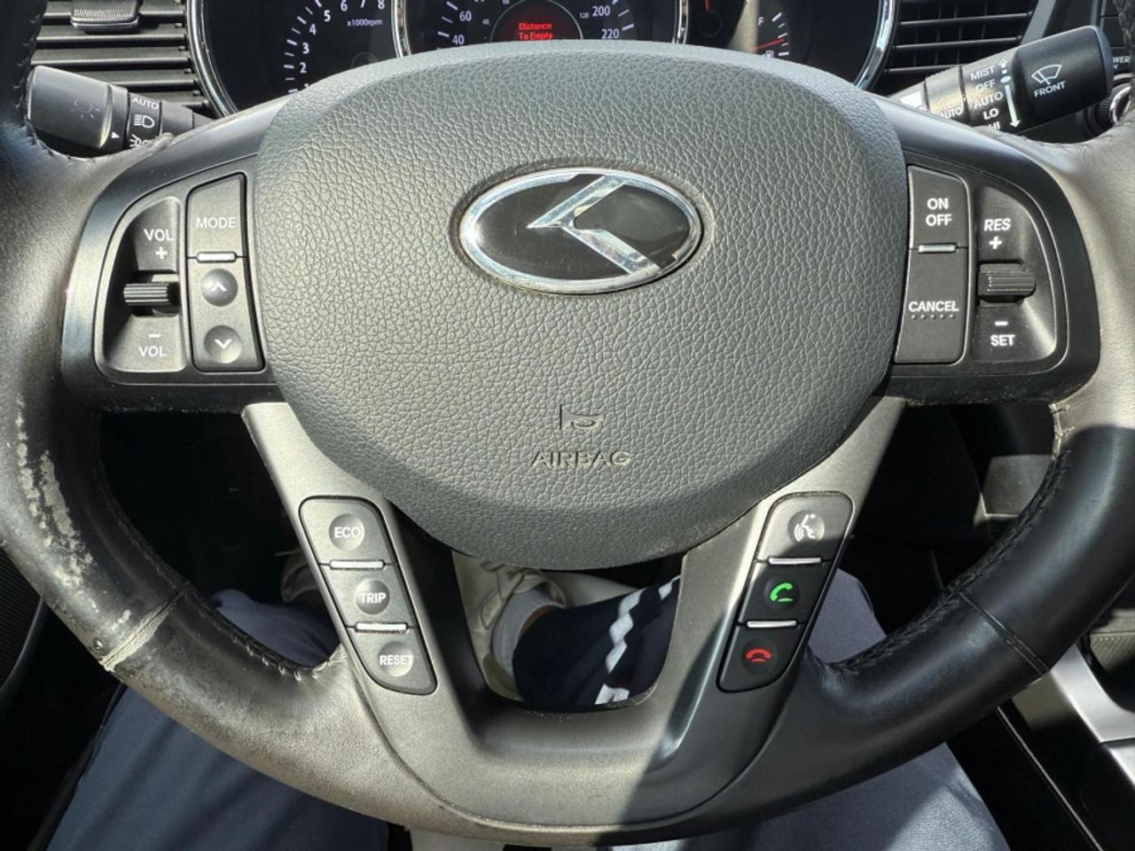 2012 Kia Optima EX /LEATHER /LOW MILEAGE /SUNROOF /REAR CAM - Photo #12