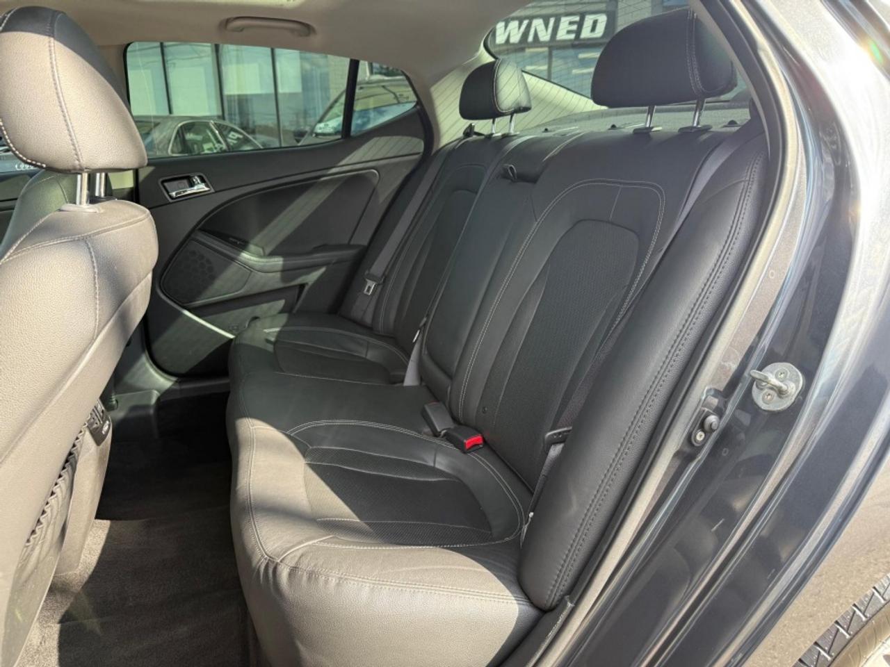 2012 Kia Optima EX /LEATHER /LOW MILEAGE /SUNROOF /REAR CAM Photo