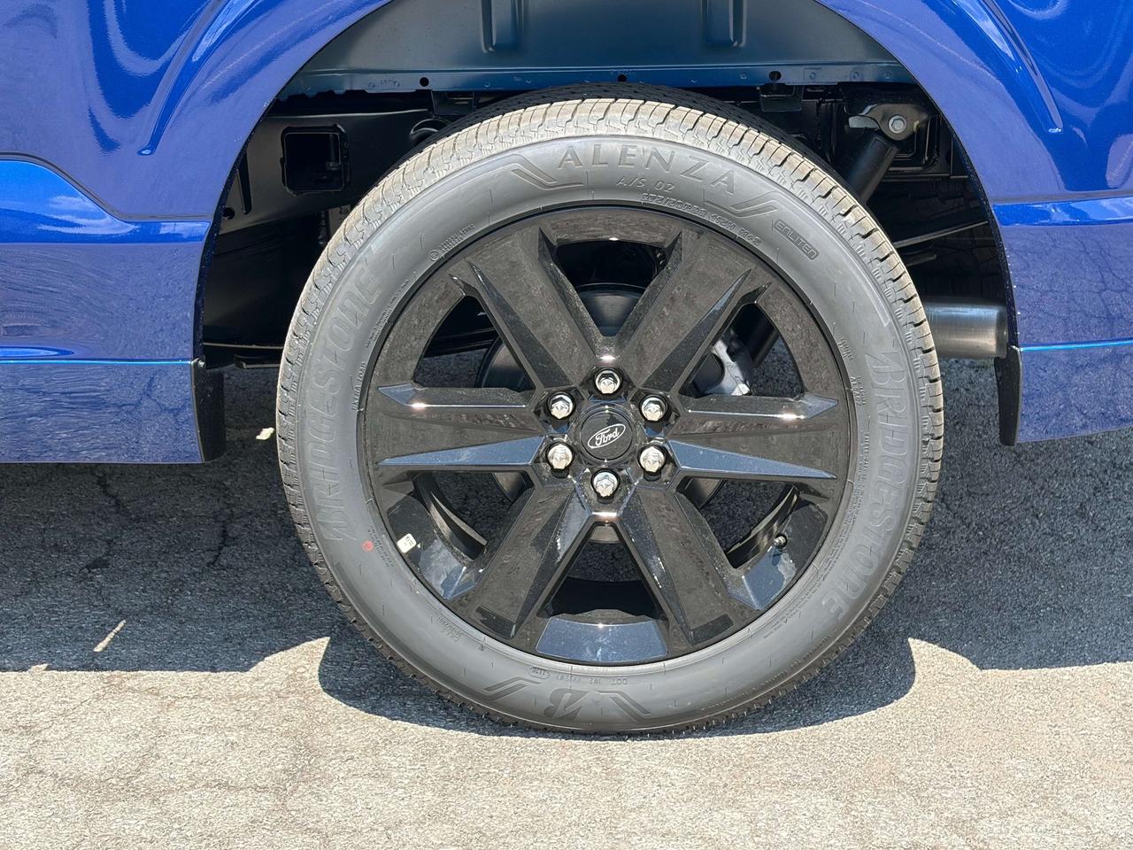 2026 Ford F-150 STX Lobo 4WD SuperCrew 5.5' Box 200A Photo2