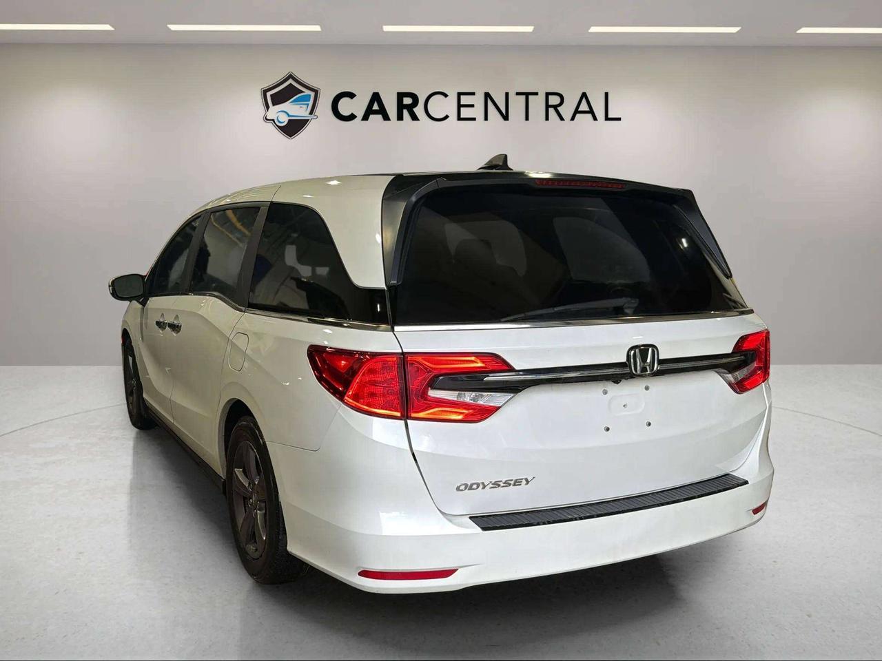 2023 Honda Odyssey EX | CLEAN CARFAX | 1 OWNER | PWR DOOR | CARPLAY Photo