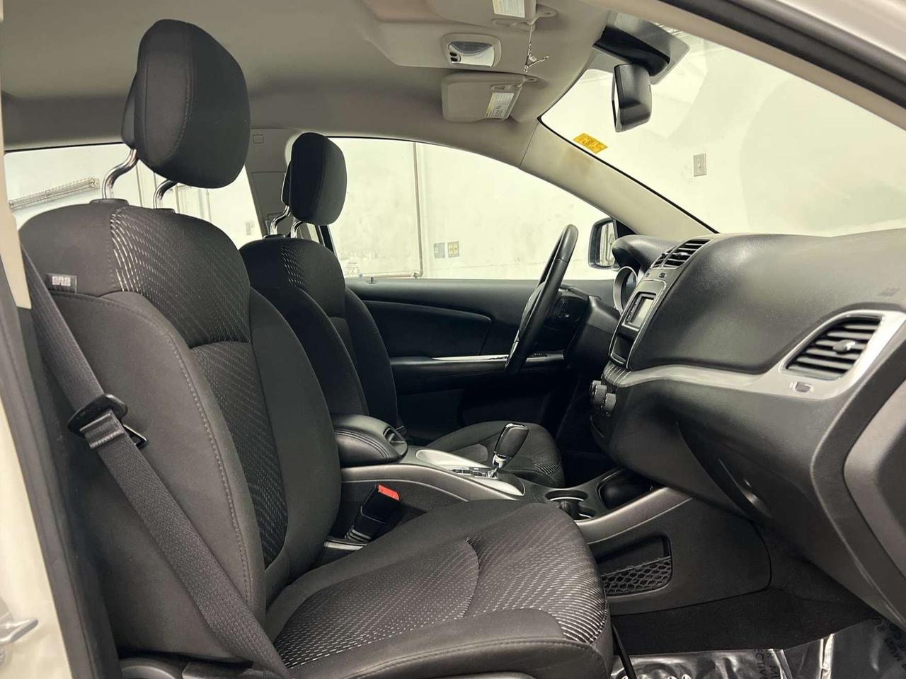 2016 Dodge Journey LOW KMS!! | BLUETOOTH  | A/C | FULL PWR GROUP Photo