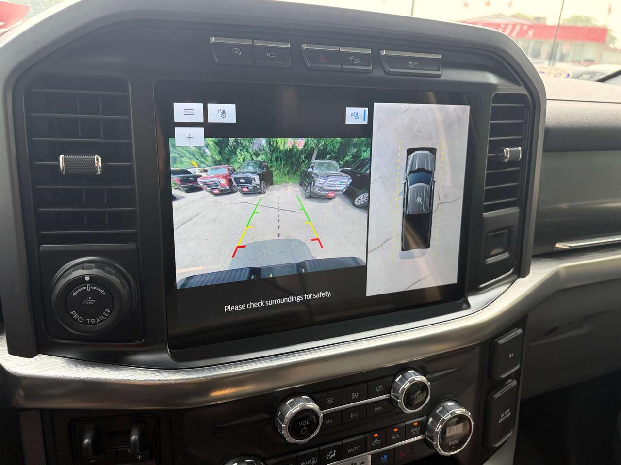 2021 Ford F-150 LARIAT FX4, CLEAN CARFAX, SUNROOF, AUTO START! - Photo #19