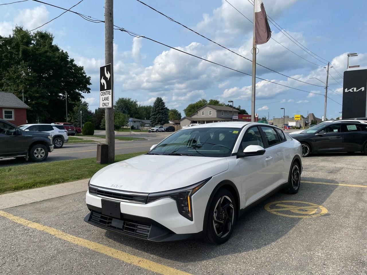 2026 Kia K4 EX FWD Photo4