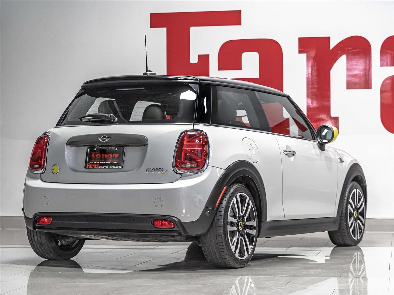 2021 MINI Cooper S Cooper SE|Premium Enhanced Pkg|Driver Assistance Pkg|Connected Navigation Pkg Photo