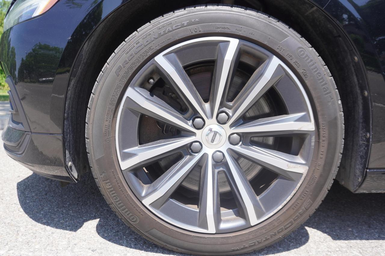 2021 Volvo V60 T6 AWD / 1 OWNER / NO ACCIDENTS / DEALER SERVICED Photo