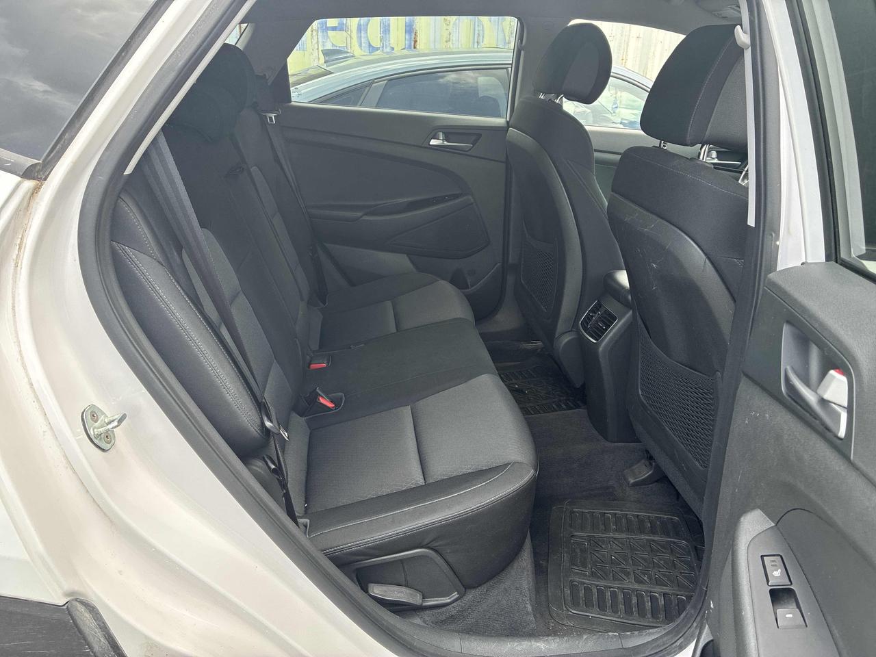 2016 Hyundai Tucson Premium | AWD | BSM | Cam | Tinted | 1 Owner Photo10