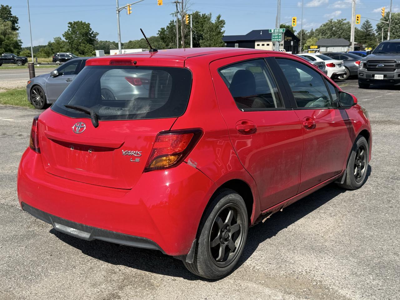 2015 Toyota Yaris LE Photo