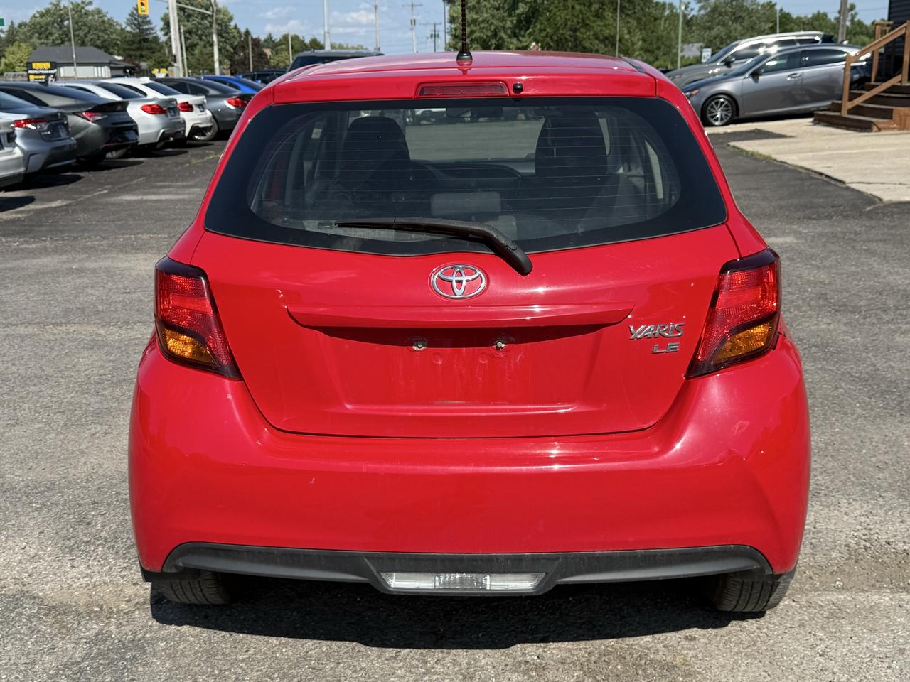 2015 Toyota Yaris LE Photo3