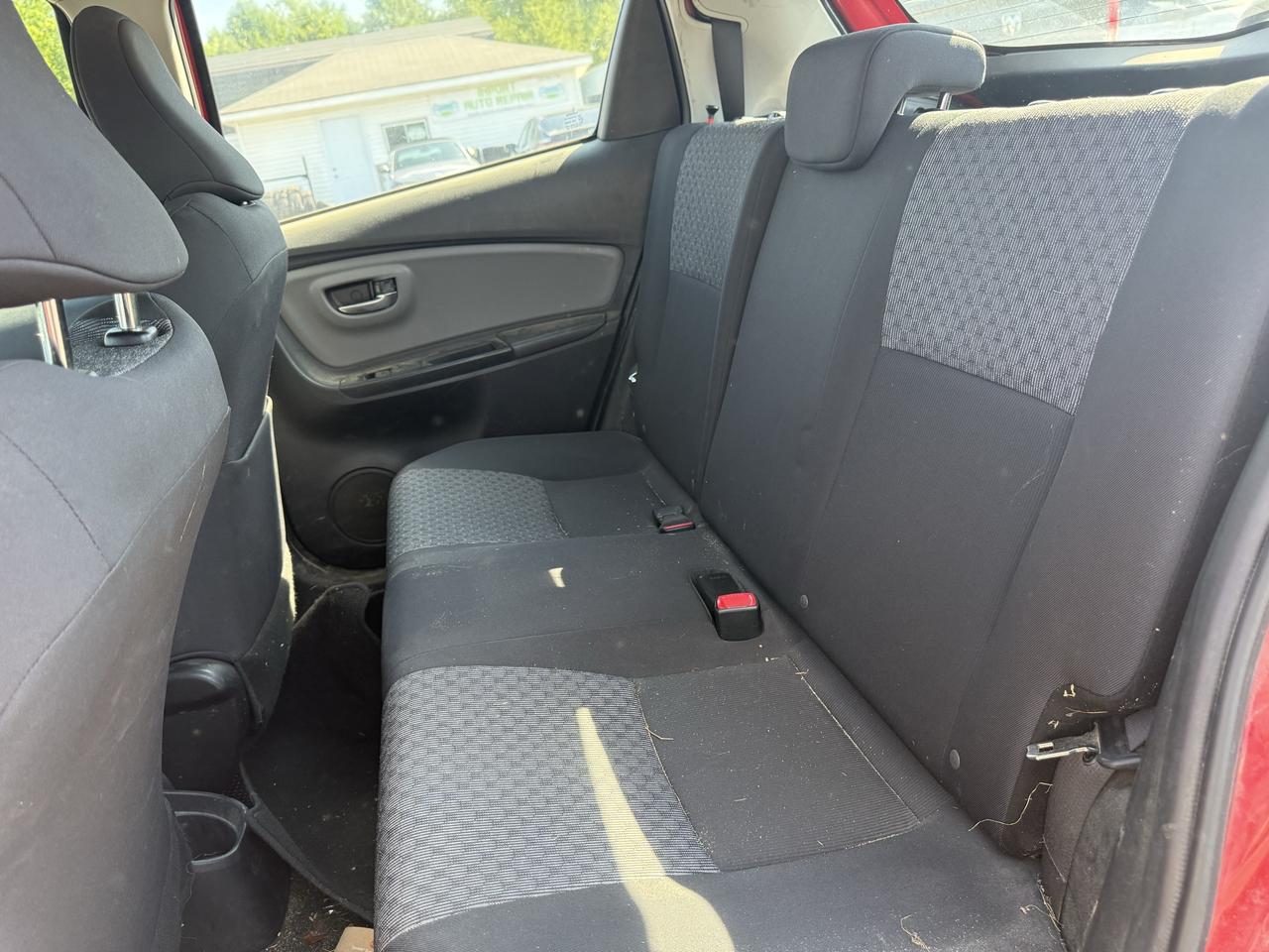 2015 Toyota Yaris LE Photo