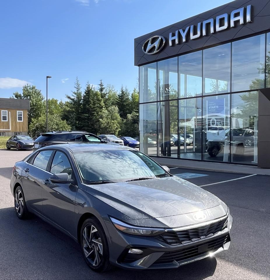 2026 Hyundai Elantra HEV Luxury