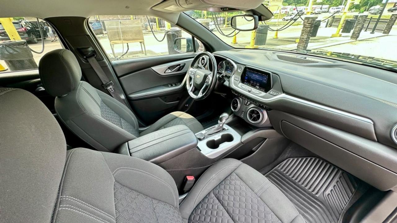 2020 Chevrolet Blazer * AWD * LT * MUST SEE * LT Photo