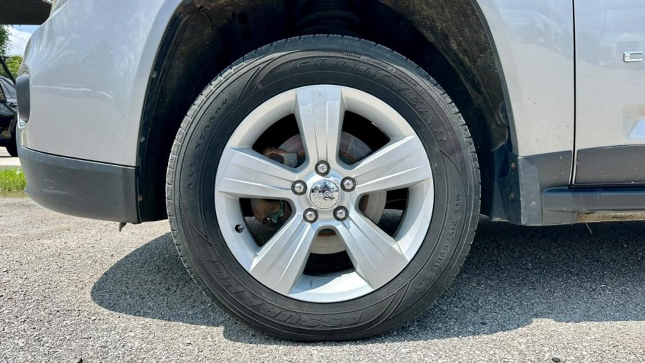 2017 Jeep Compass * 4X4 * SPORT * MUST SEE SPORT Photo