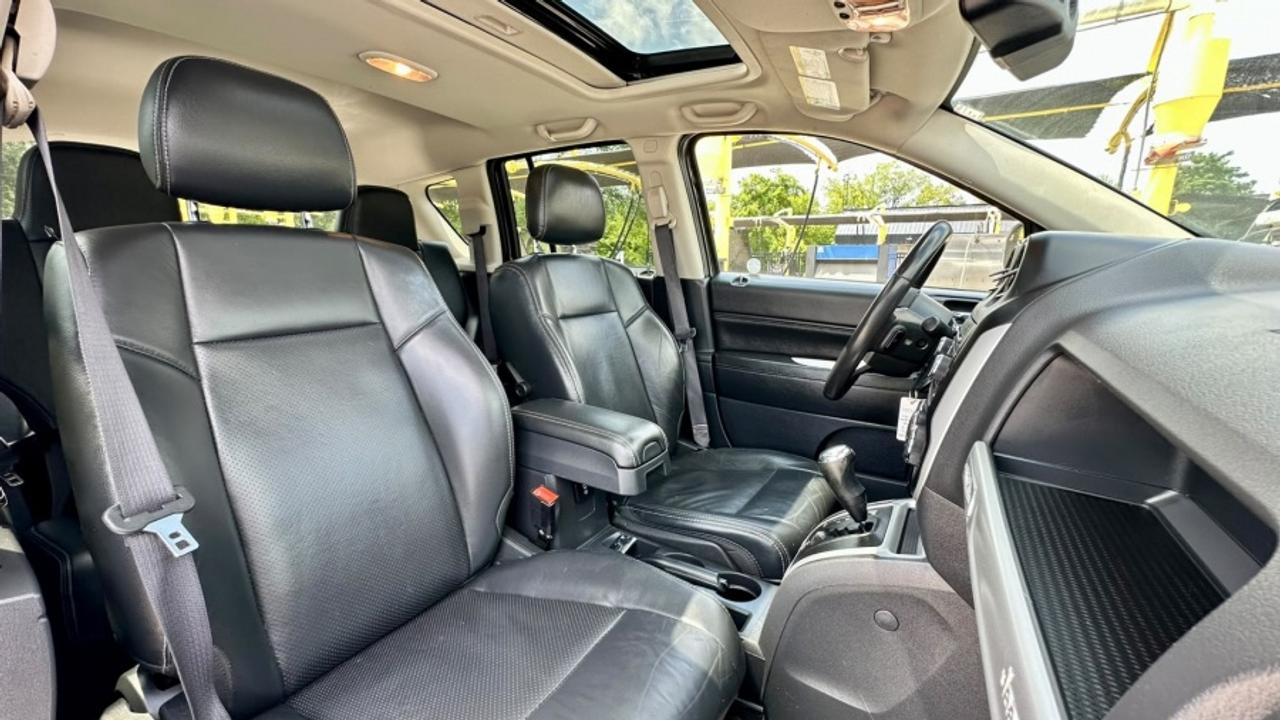 2017 Jeep Compass * 4X4 * SPORT * MUST SEE SPORT Photo