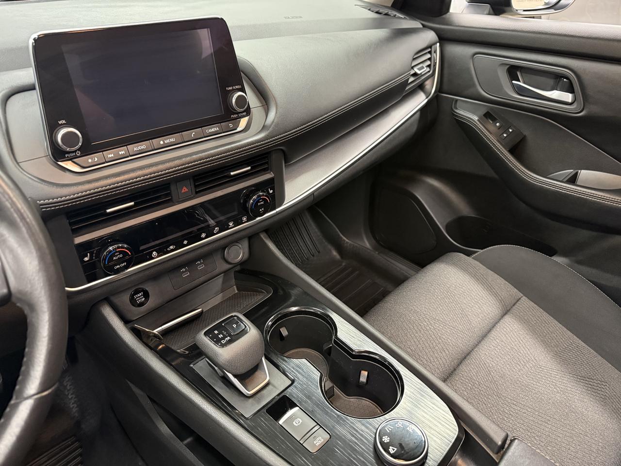 2024 Nissan Rogue SV MOONROOF Photo