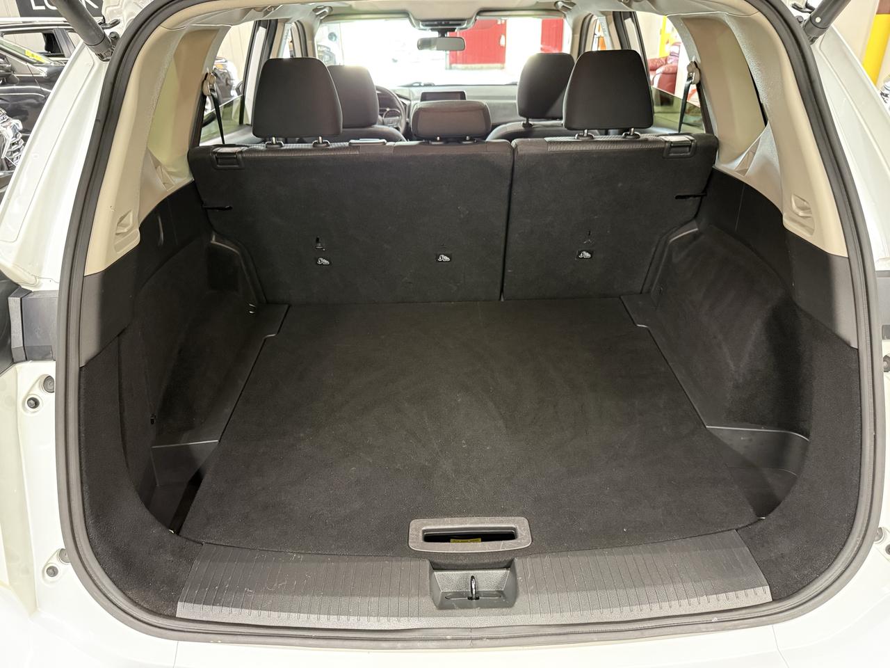 2024 Nissan Rogue SV MOONROOF Photo
