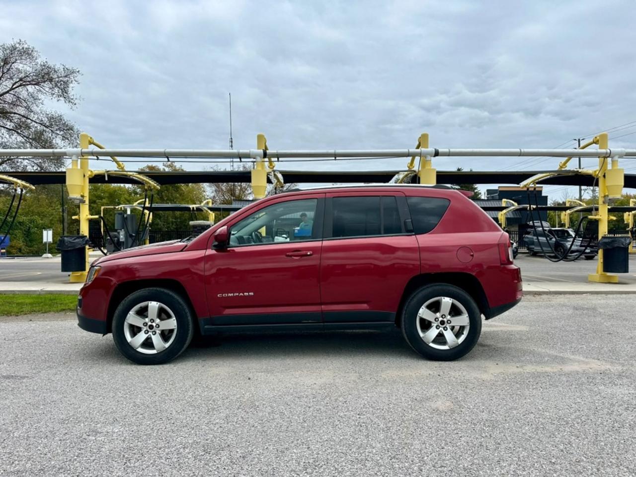2017 Jeep Compass * 4X4 * SPORT * MUST SEE * SPORT Photo