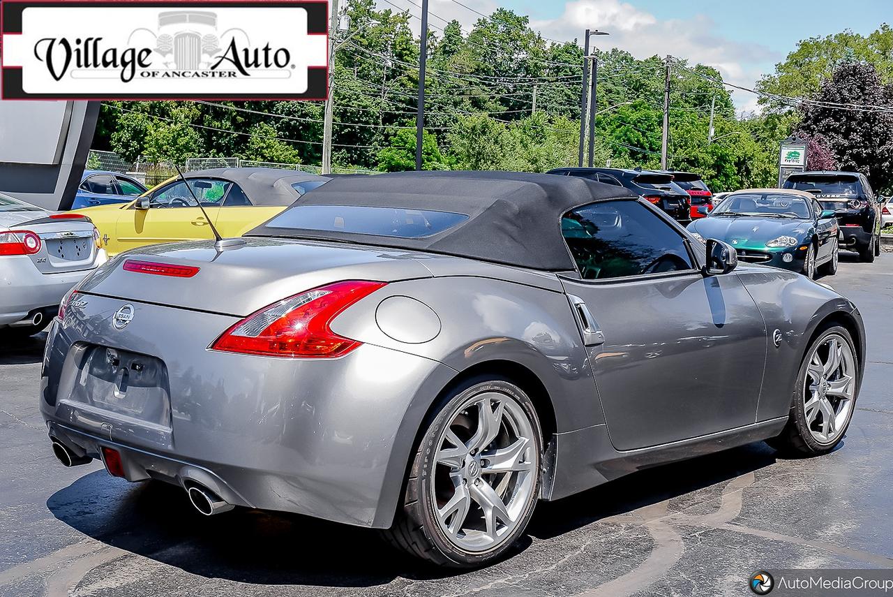 2010 Nissan 370Z 2dr Roadster Auto Touring Photo