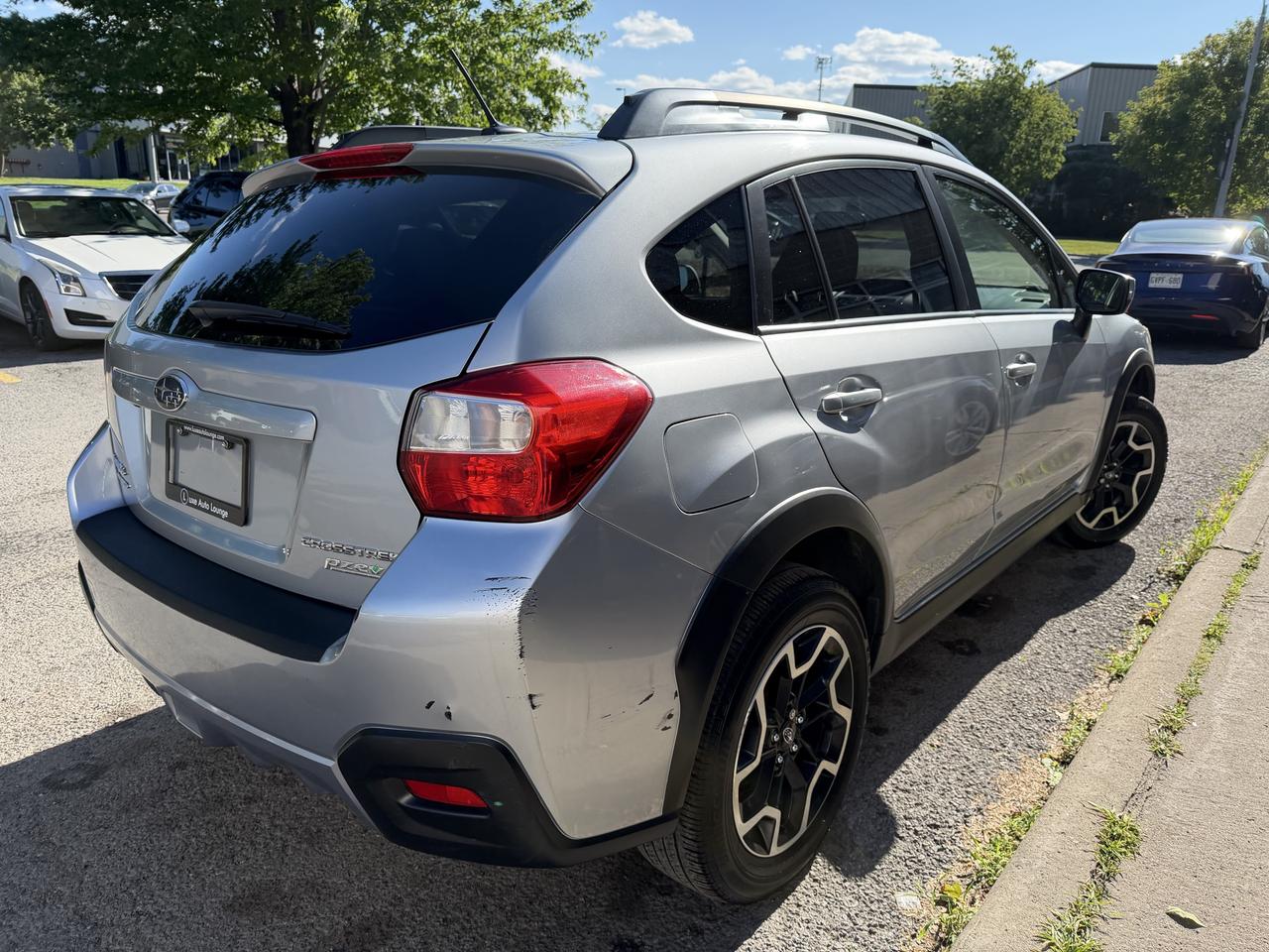 2017 Subaru Crosstrek Touring - AUTO, AWD, HEATED SEATS, BACK-UP CAMERA! - Photo #10