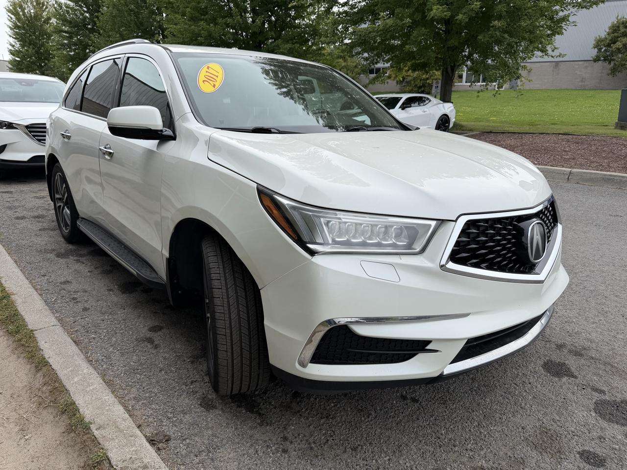2017 Acura MDX NAVIGATION!! AWD, LEATHER, SUNROOF, HEATED SEATS!! Photo