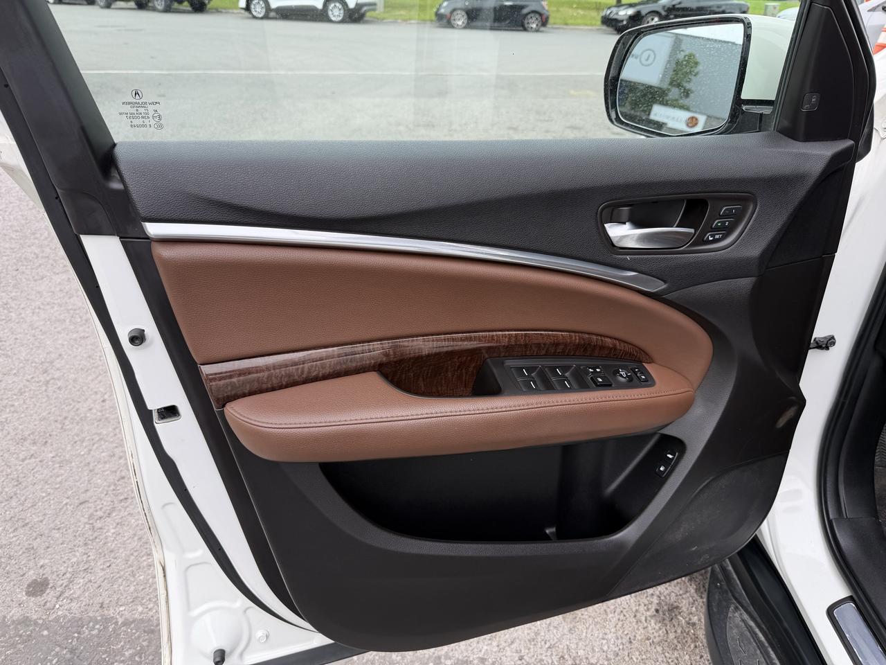2017 Acura MDX NAVIGATION!! AWD, LEATHER, SUNROOF, HEATED SEATS!! Photo