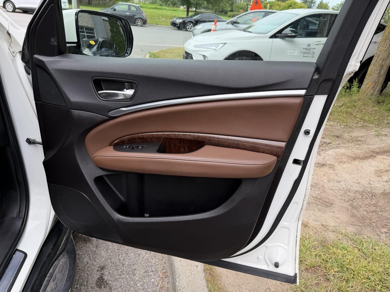 2017 Acura MDX NAVIGATION!! AWD, LEATHER, SUNROOF, HEATED SEATS!! - Photo #46