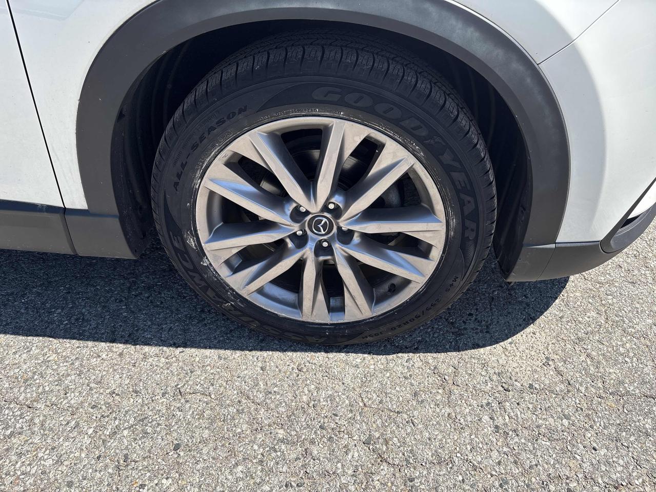 2020 Mazda CX-9 GS-L - NEW TIRES!! AWD, LEATHER, SUNROOF, LOADED!! Photo9