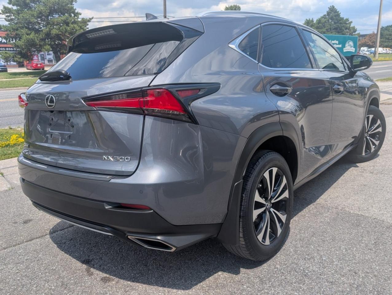 2018 Lexus NX 300 F-SPORT * RED & BLACK LEATHER * SUNROOF * NAVIGATI - Photo #5