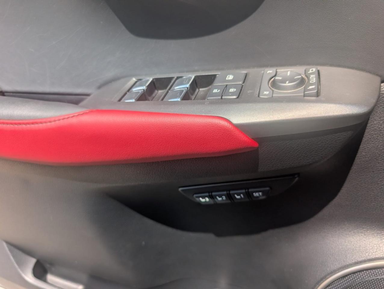 2018 Lexus NX 300 F-SPORT * RED & BLACK LEATHER * SUNROOF * NAVIGATI - Photo #19