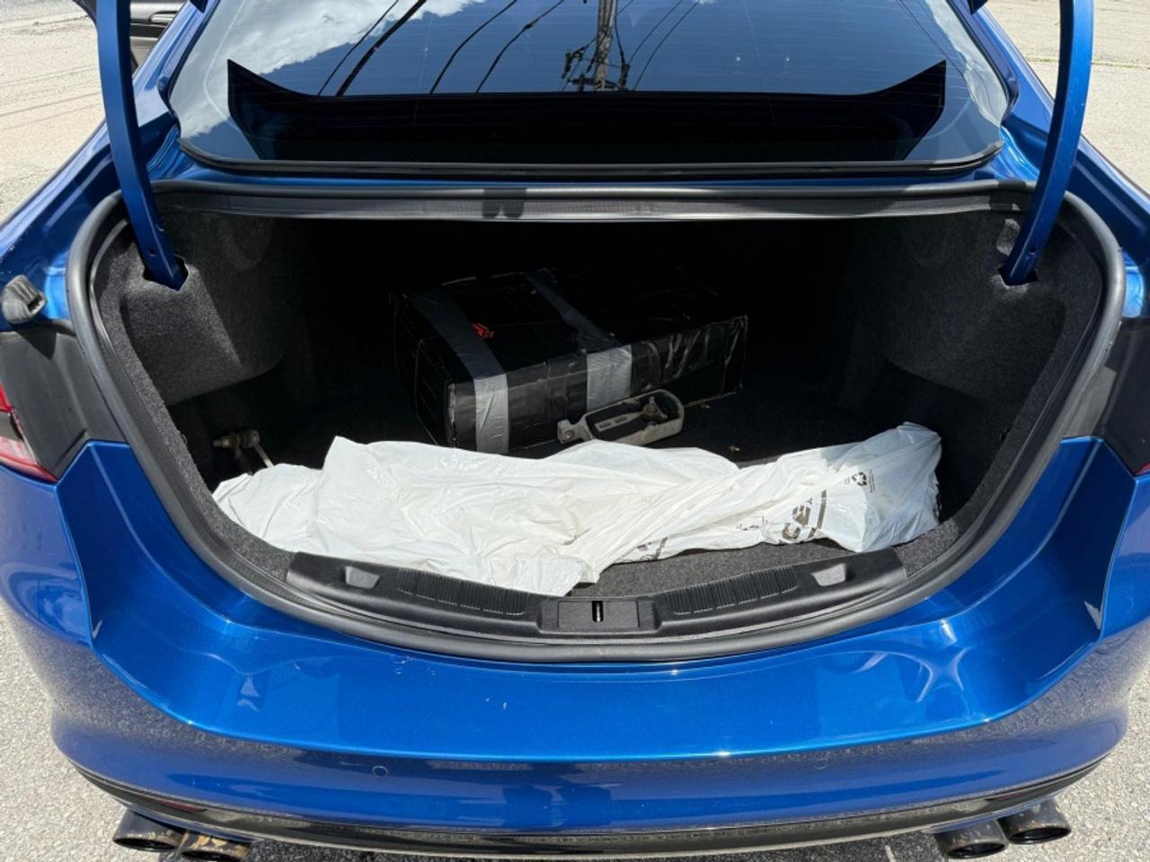 2018 Ford Fusion V6 SPORT AWD * NAVI * SUNROOF * REAR SPOLIER * - Photo #20
