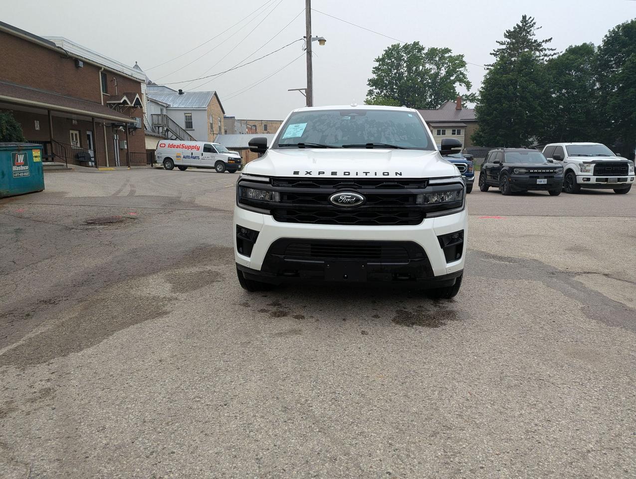 2022 Ford Expedition LIMITED MAX 4X4 Photo1
