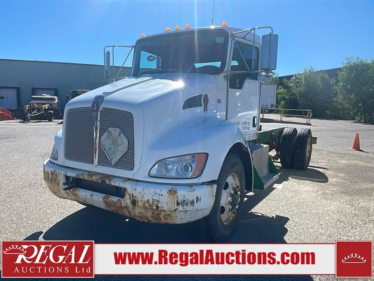 OFFERS WILL NOT BE ACCEPTED BY EMAIL OR PHONE - THIS VEHICLE WILL GO ON TIMED ONLINE AUCTION on Wednesday July 29.<br><br/>VEHICLE DESCRIPTION <br/>Stock #: 42704 <br/>Lot #: 405 <br/>Reserve Price: Not Set <br/>CarProof Report: Available at www.RegalAuctions.com <br/><br/>IMPORTANT DECLARATION <br/>Fleet Vehicle: This vehicle is a commercially owned work vehicle. <br/>Mechanical Problems: This vehicle has non-specific mechanical problems. <br/> * TRANSMISSION INOPERABLE - REQUIRES MAJOR REPAIR * * PACCAR PX6 TURBO DIESEL - 18,817 HOURS * * GVWR 32,991 LBS * * CVIP 10/2025 <br/>Active Status: This vehicles title is listed as Active Status. <br/> Live Online Bidding: This vehicle will be available for bidding over the internet, visit www.RegalAuctions.com to register. <br/> <br/>The simple solution to selling your car or truck. Bring your clean vehicle in with your Drivers License and current Registration and well put it on the auction block at our next sale.<br/><br/>www.RegalAuctions.com